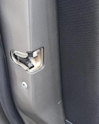 SERRATURA PORTA ANT. SX. MERCEDES CLASSE B «W245» 