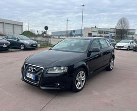 Audi A3 1.6 TDI 105 CV CR Attraction