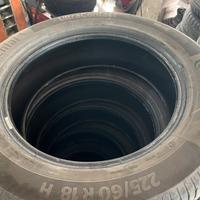 4 pneumatici Continental Ultracontact 225/60-R18H