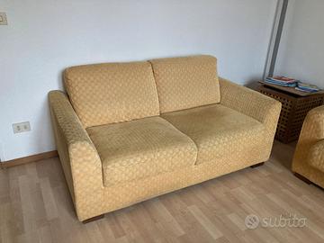 coppia divani 2 posti anni '90 (no ikea)