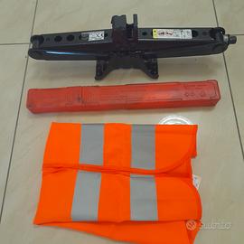 cric + triangolo + gilet catarifrangente