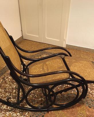Sedia a dondolo stile Tonet