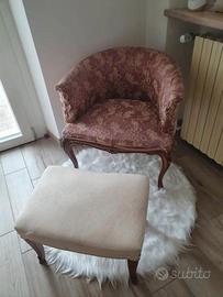 Poltroncina e poggiapiedi
