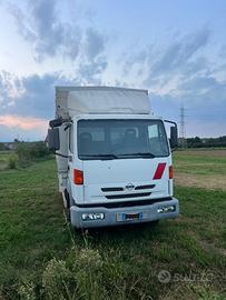 Nissan atleon 140