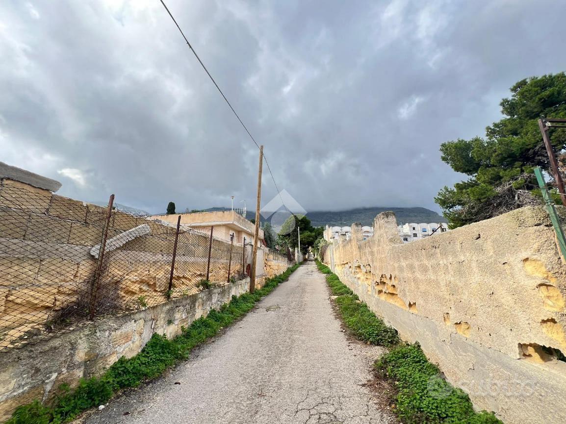 TERRENO A CARINI - Vista 2