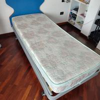Letto singolo con rete e materasso