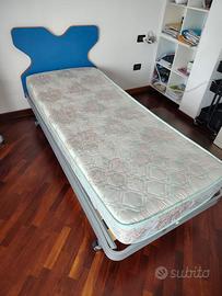 Letto singolo con rete e materasso