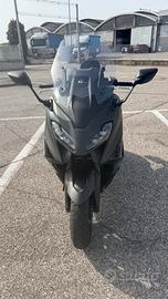 Yamaha Tmax 560