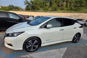 Nissan leaf tekna 40kwh