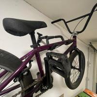BMX bicicletta