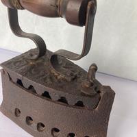 Ferro stiro ghisa antico