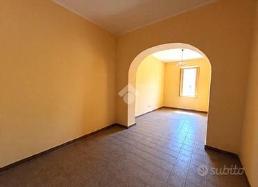 3 LOCALI A SANTA FLAVIA