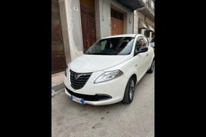 Lancia Ypsilon 1.2 Benzina/GPL – Bianco Perla