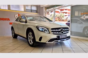 MERCEDES-BENZ GLA 180 Executive AUTOMATICA
