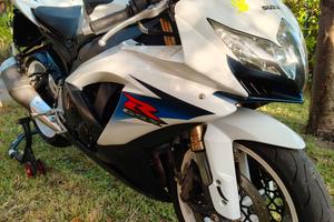 Suzuki gsxr 600