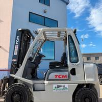 Carrello elevatore diesel TCM (nissan) 25 quintali