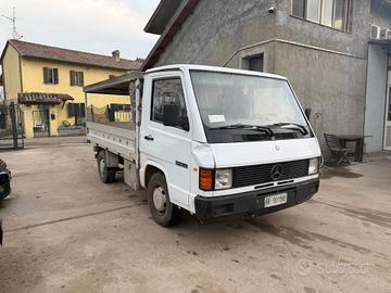 Mercedes MB 100 D Cassonato