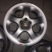 Cerchi alfa 147/156/gt. R17.
