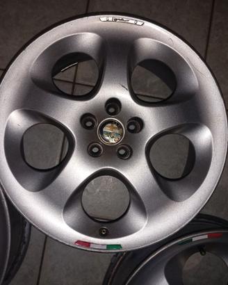 Cerchi alfa 147/156/gt. R17.