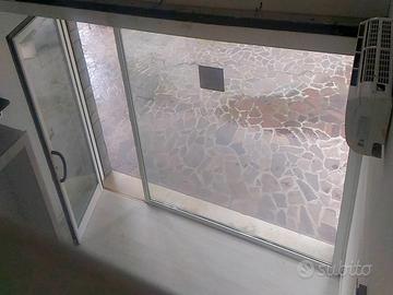 1 Vetrina a Rimini