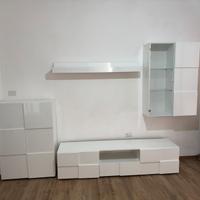 Parete attrezzata. Prezzo trattabile