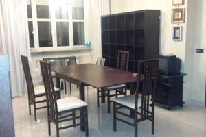 Per Studentesse via donatello Terni