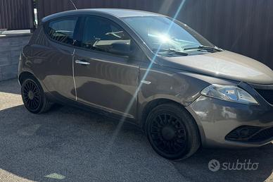 Lancia Ypsilon 1.2 69 CV 5 porte GPL Ecochic Gold