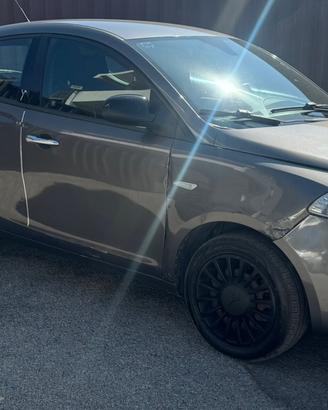 Lancia Ypsilon 1.2 69 CV 5 porte GPL Ecochic Gold