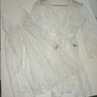 Babydoll e vestaglia in pizzo bianco 