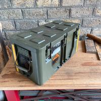 Cassa militare impilabile