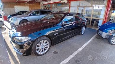 Bmw 520d xDrive Touring aut. finanziabile - pronta