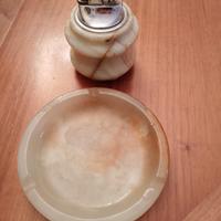 accendino e posacenere da tavolo