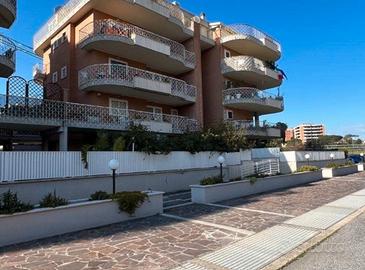 Trilocale largo Giuseppe Guastalla 8, Mezzocammino