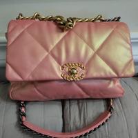 borsa Chanel 19 ( originale)?