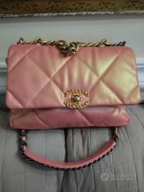 borsa Chanel 19 ( originale)?