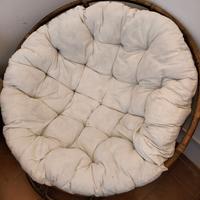 Poltrona vimini con cuscino in cotone