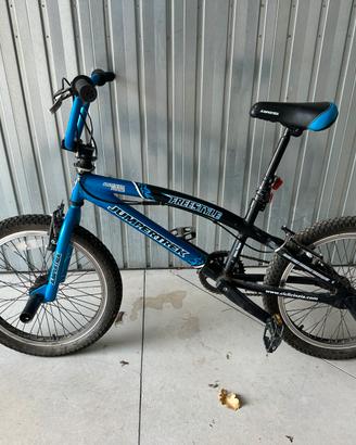 Bici Bmx. SOLO CHAT SUBITO. Niente Whatsapp.