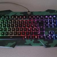 Tastiera pc con tasti illuminati