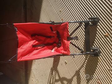 Passeggino in buono stato generale.