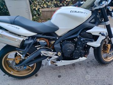 Triumph street triple 