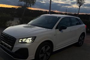 AUDI Q2 S-line 30 TDI