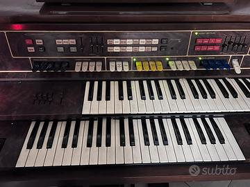 Organo elettronico Farfisa