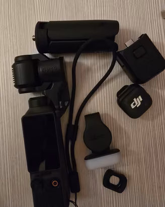 DJI Osmo Pocket 4 Creator Combo – come nuova