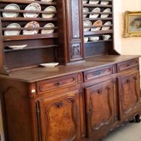CREDENZA CON ALZATA E OROLOGIO DELLA META' DEL 700