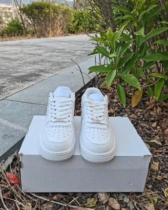 Nike Air Force 1 Uomo 41 Scarpe Bianche Nuove