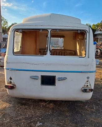 Roulotte d'epoca vintage Levante Olimpiade 1961