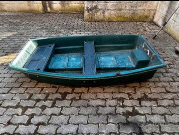barca leggera per pesca 