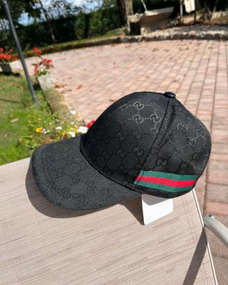 cappellino gucci colore nero 
