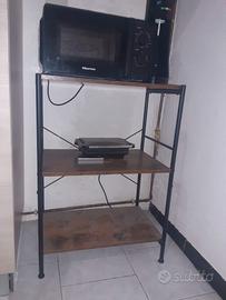 Mobiletto con ripiani