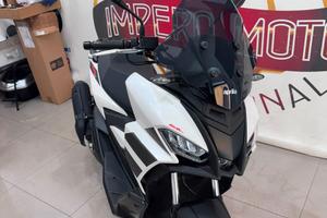 Nuova APRILIA SR GT 200
